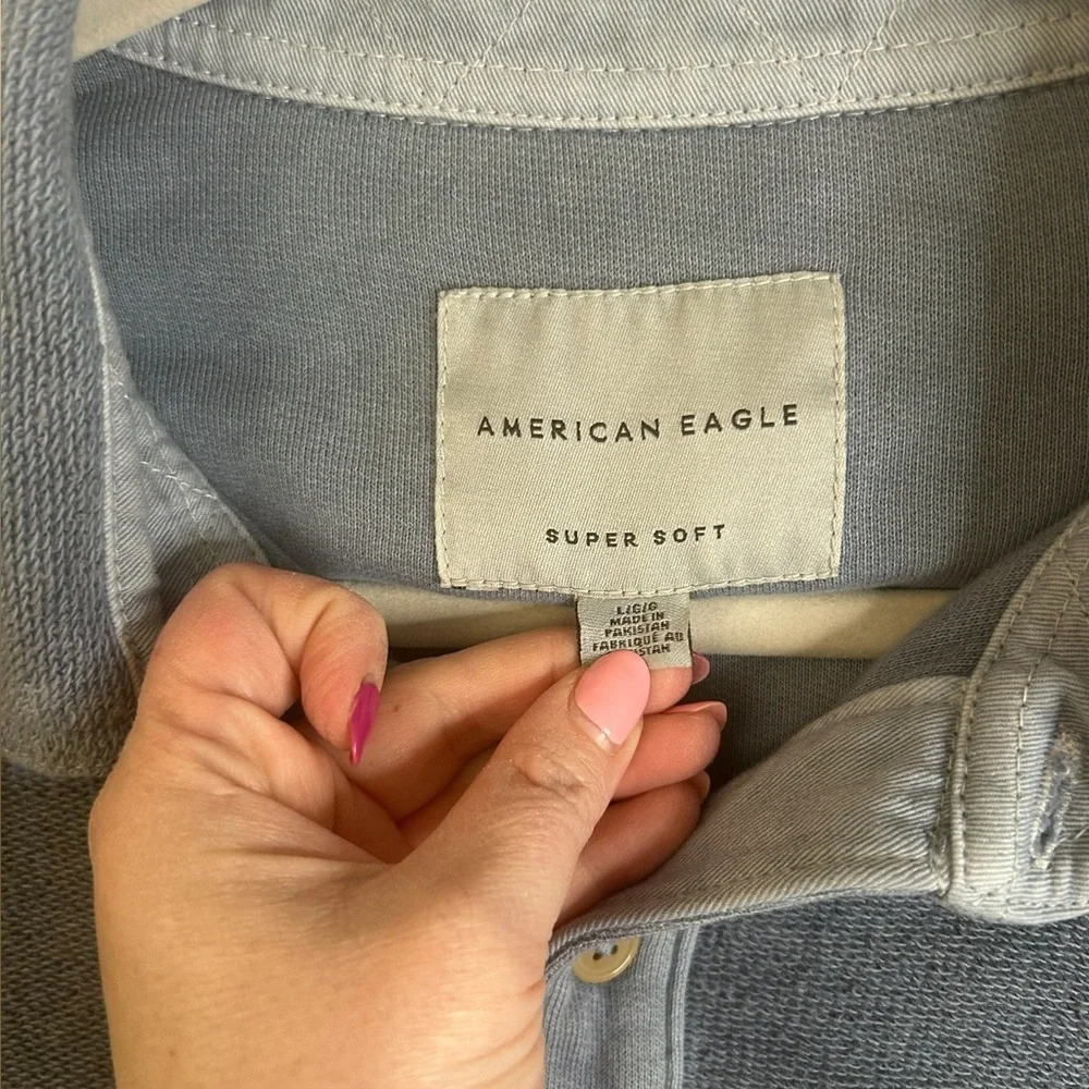 American Eagle Super Soft Oversized Button Down Terrycloth Womens Sz Large NWOT - Picture 4 of 7